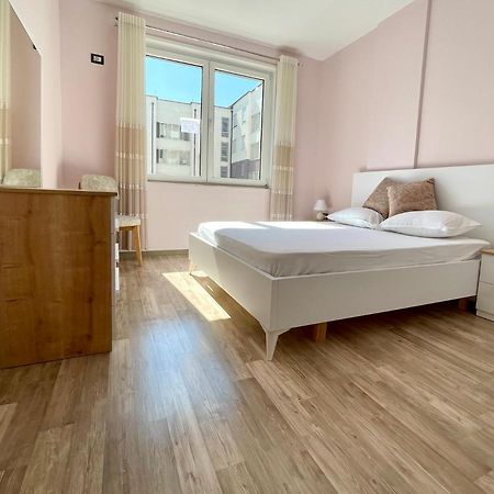 Modern & Cozy Apartment 티라나 외부 사진