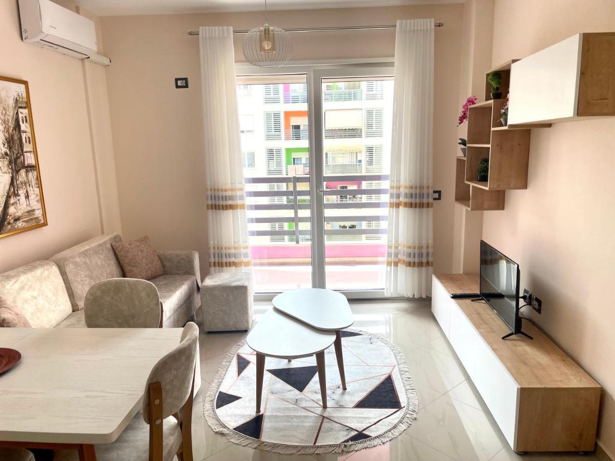 Modern & Cozy Apartment 티라나 외부 사진