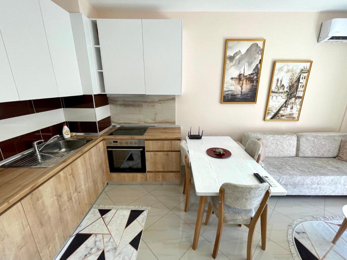 Modern & Cozy Apartment 티라나 외부 사진
