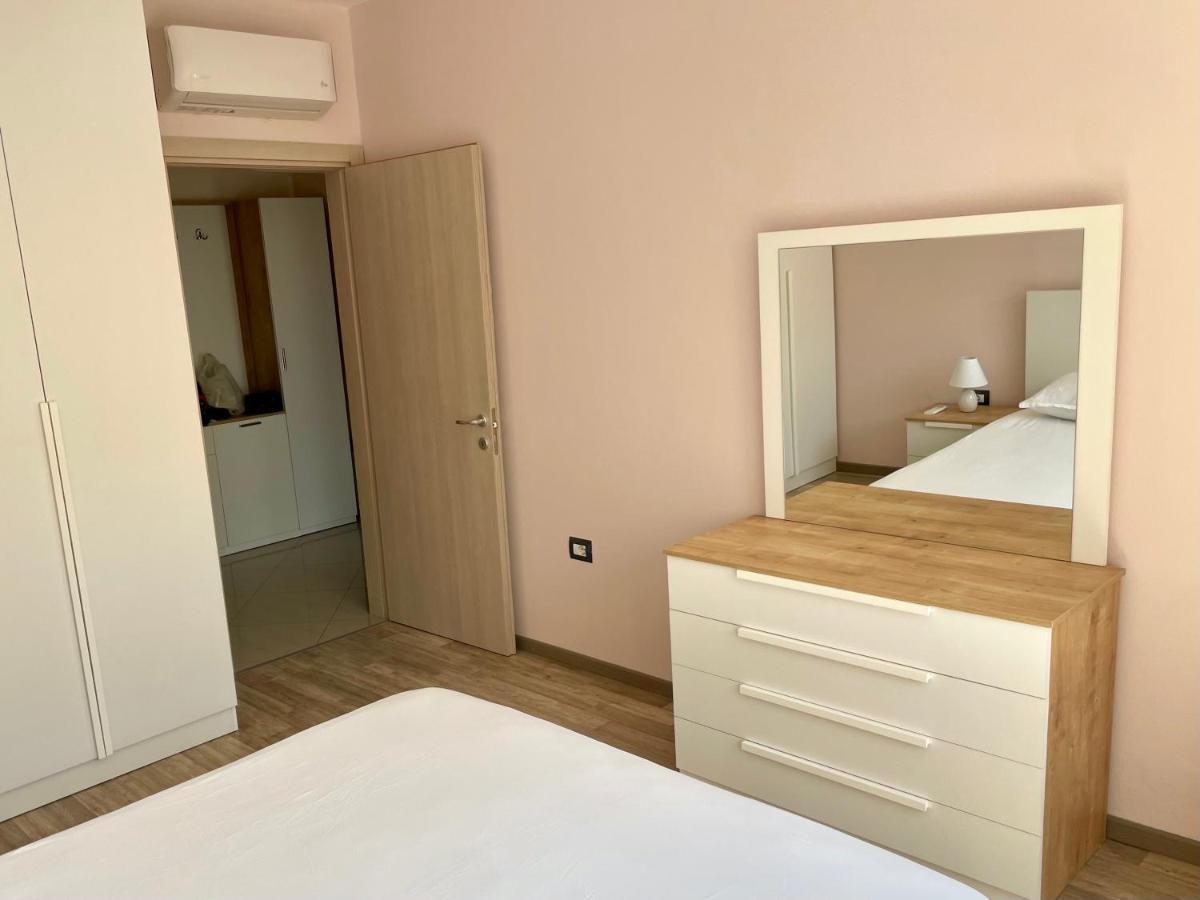 Modern & Cozy Apartment 티라나 외부 사진
